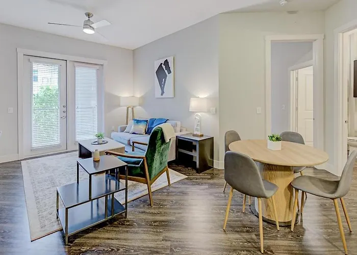 Landing - Modern With Amazing Amenities